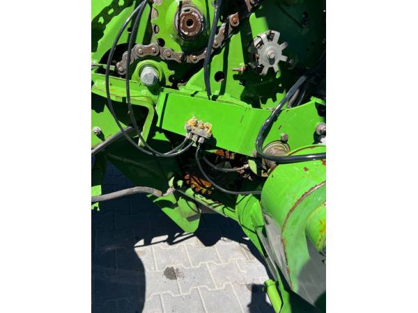Пресс-подборщик Krone COMPRIMA V 180 (2012)