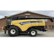 Комбайн New Holland CX8.85