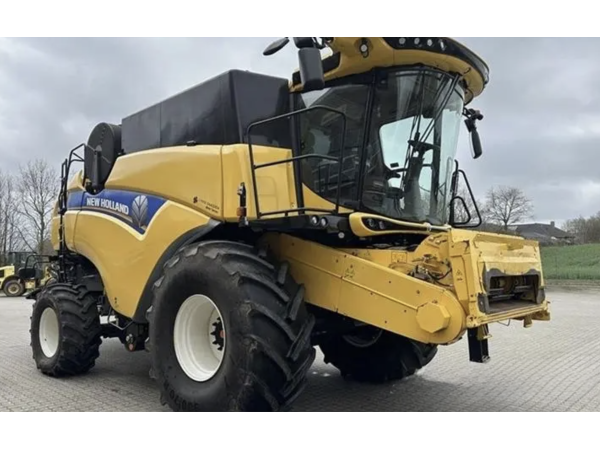 Комбайн New Holland CX8.85 (2016)