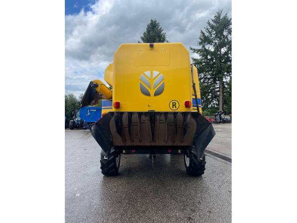 Комбайн New Holland TC5070 (2014)