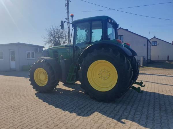 Трактор John Deere 6930 (2011)
