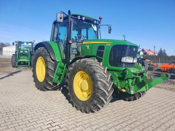 Трактор John Deere 6930 (2011)