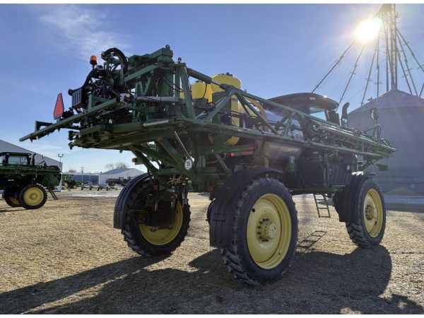 Самохідний обприскувач John Deere R4038 (2017)
