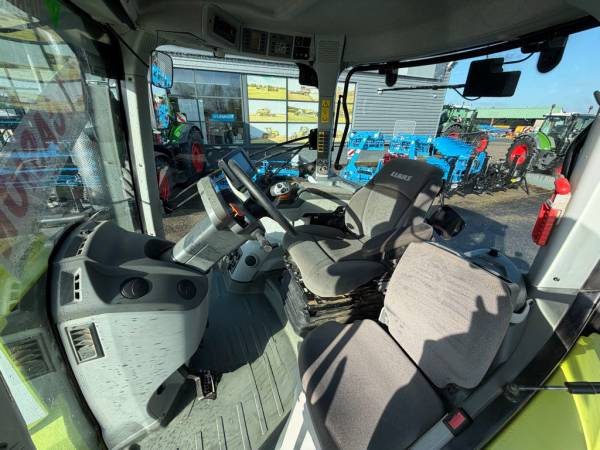 Трактор Claas Axion 830 (2016)