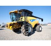 Комбайн New Holland CR 9070