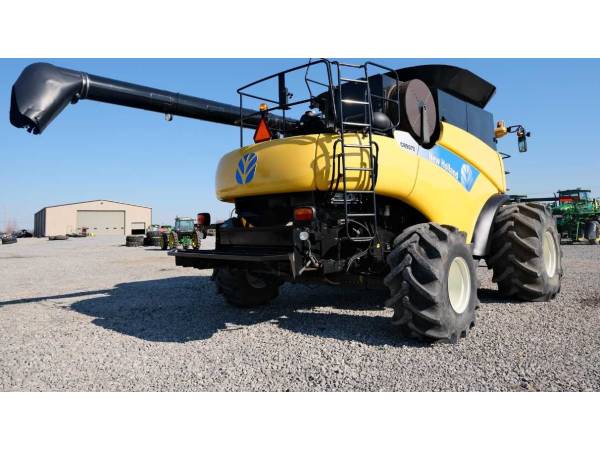 Комбайн New Holland CR 9070 (2011)