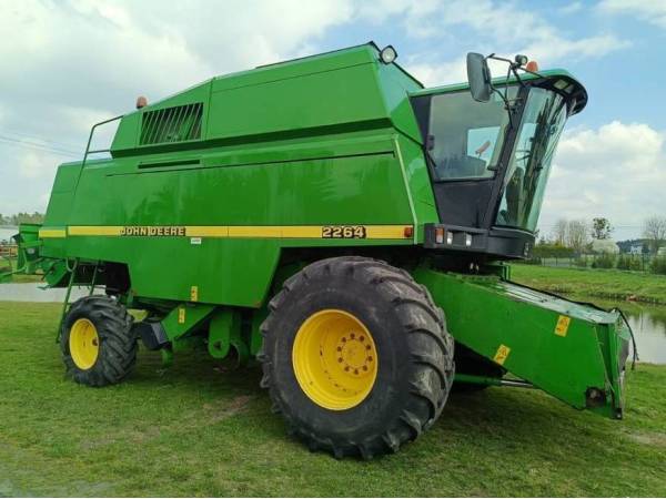 Комбайн John Deere 2264 (1998)