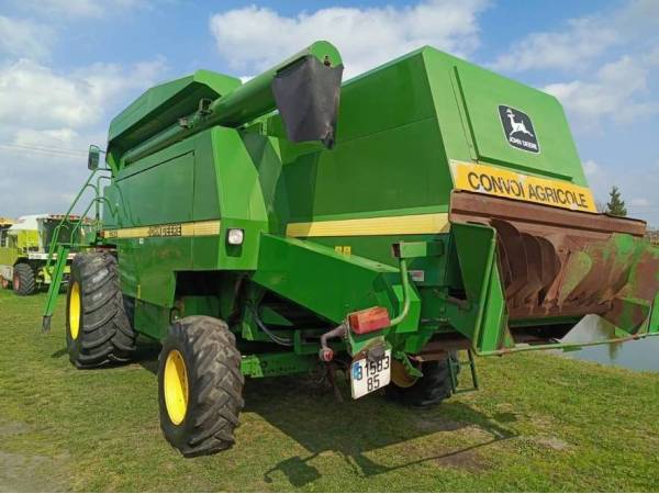 Комбайн John Deere 2264 (1998)