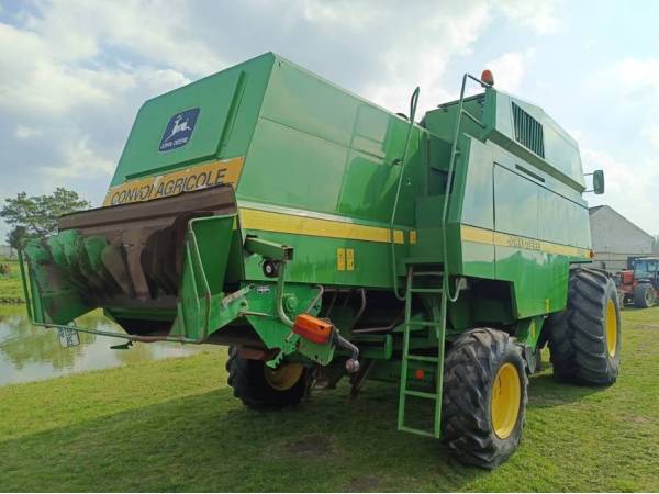 Комбайн John Deere 2264 (1998)