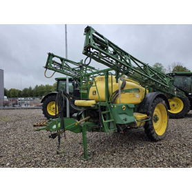 Прицепной опрыскиватель John Deere 732 (2007)