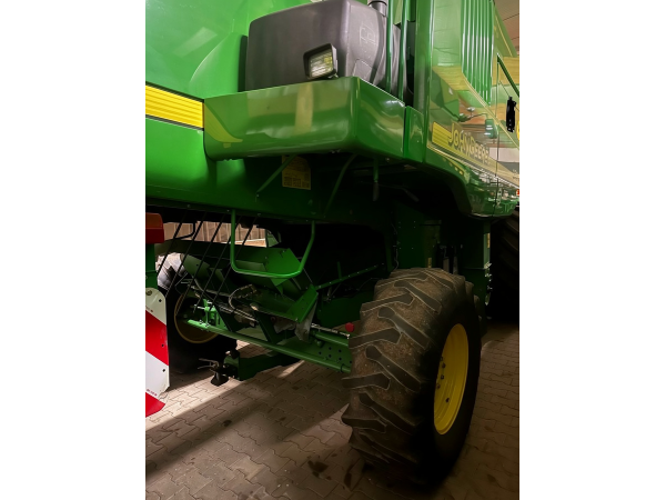 Комбайн John Deere 9560 WTS (2003)