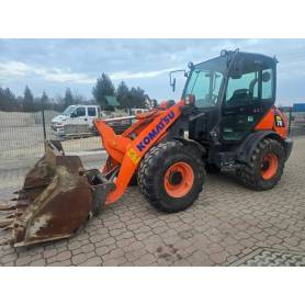 Екскаватор-навантажувач Komatsu WA70-7 (2015)