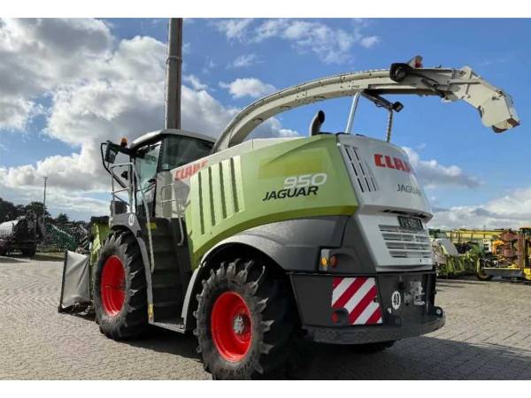 Кормозбиральний комбайн Claas Jaguar 940 (2011)