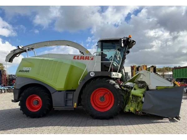 Кормозбиральний комбайн Claas Jaguar 940 (2011)