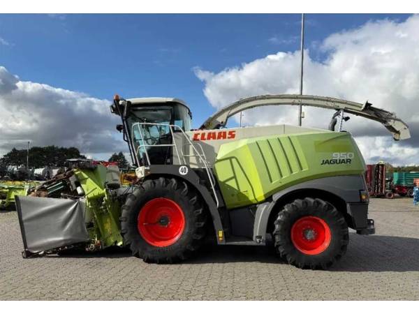 Кормозбиральний комбайн Claas Jaguar 940 (2011)