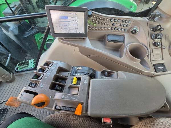 Трактор John Deere 6150R (2014)