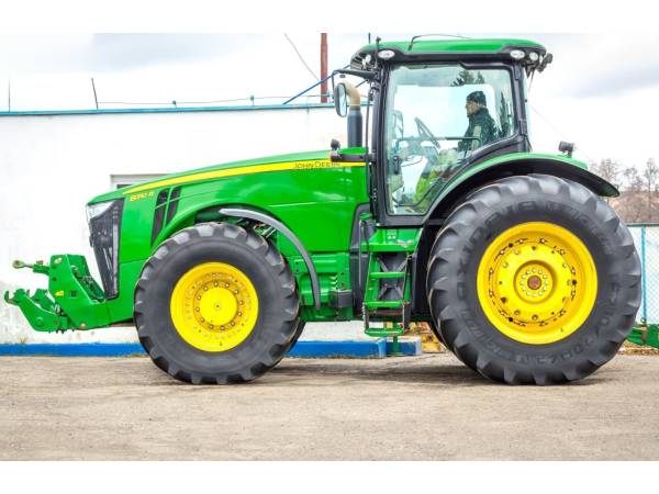 Трактор John Deere 8310 R (2012)