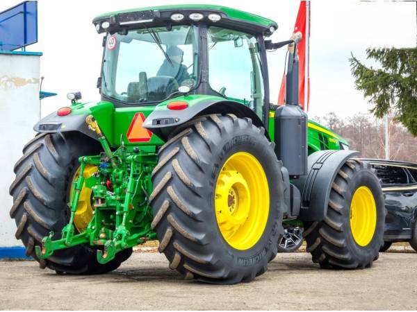 Трактор John Deere 8310 R (2012)