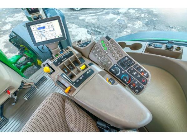 Трактор John Deere 8310 R (2012)