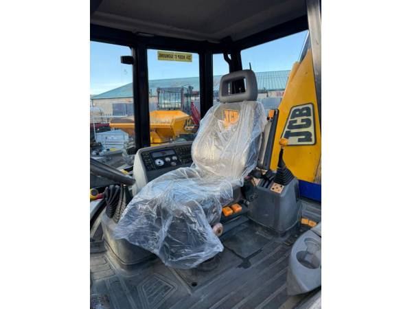 Экскаватор-погрузчик JCB 3CX (2001)