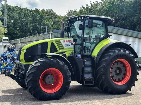 Трактор Claas Axion 950 (2014)