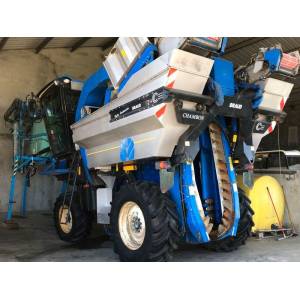 Виноградозбиральний комбайн New Holland VM460 (2006)