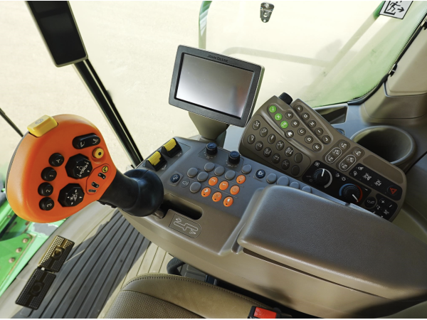 Комбайн John Deere S680 (2015)