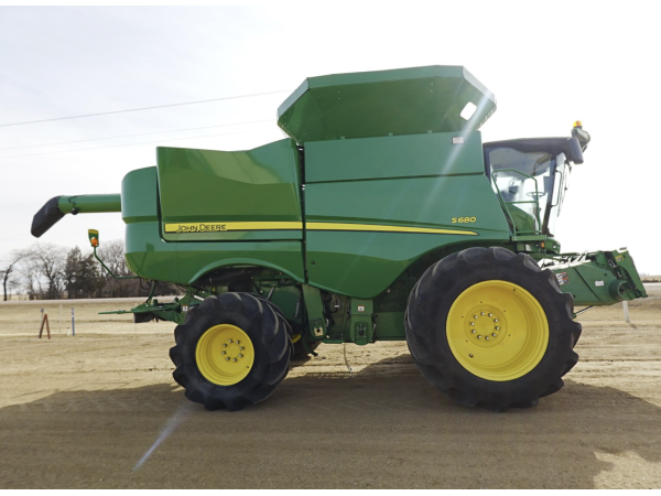 Комбайн John Deere S680 (2015)