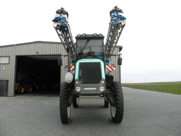 Самохідний обприскувач Berthoud Raptor 4240 (2013)