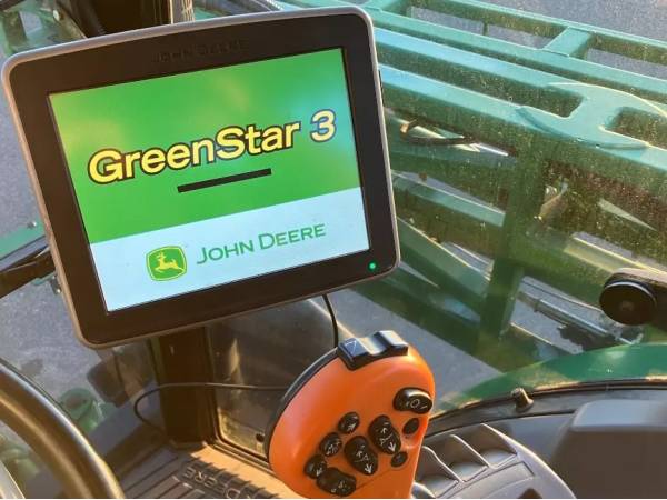 Самохідний обприскувач John Deere 5430i (2011)