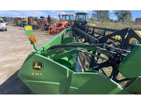 Жниварка John Deere 635F (2013)
