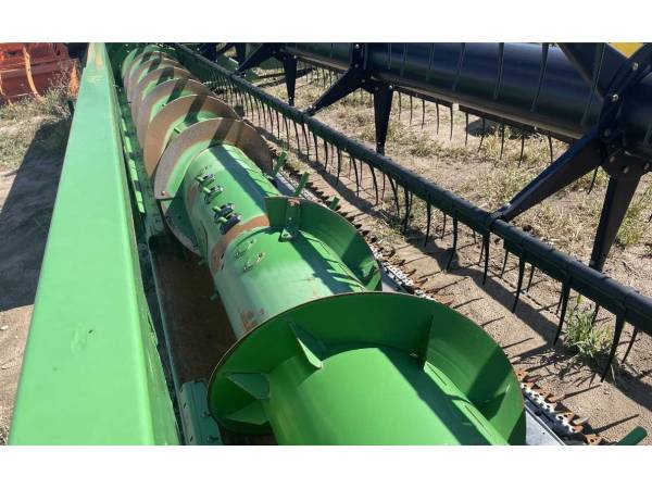 Жниварка John Deere 635F (2013)