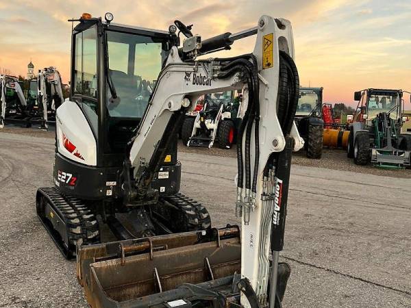 Міні-екскаватор Bobcat E27Z (2023)
