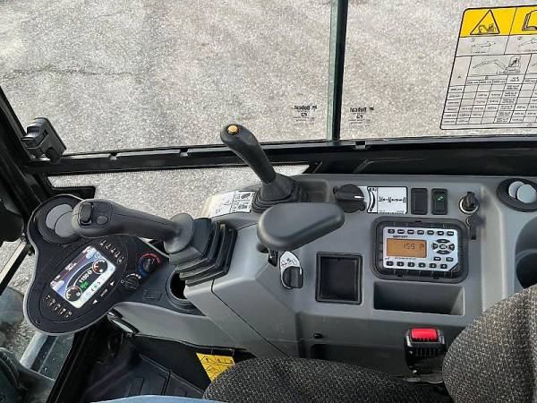 Міні-екскаватор Bobcat E27Z (2023)