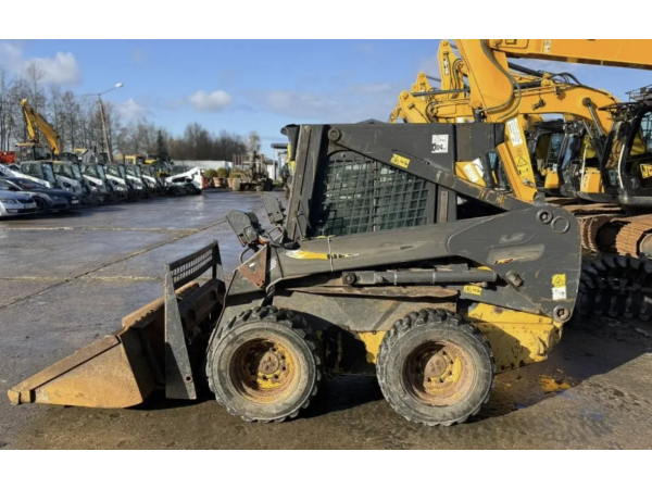 Минипогрузчик New Holland LS170 (2005)