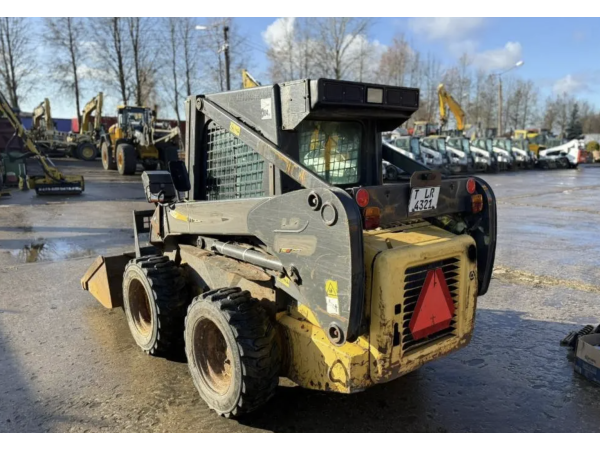 Минипогрузчик New Holland LS170 (2005)