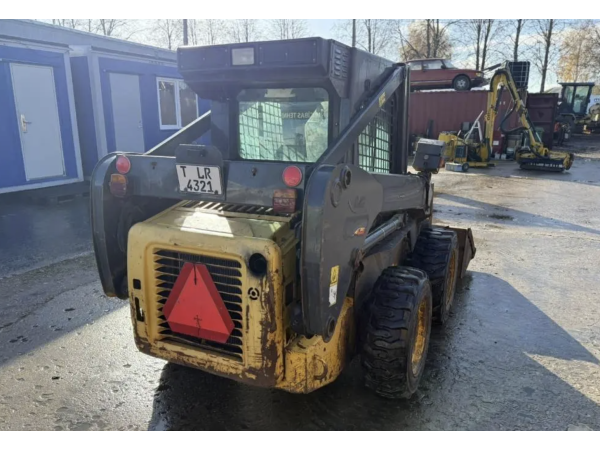 Минипогрузчик New Holland LS170 (2005)