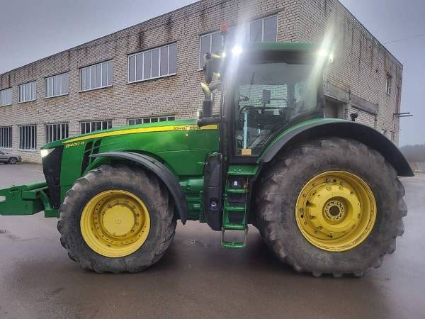 Трактор John Deere 8400R (2017)