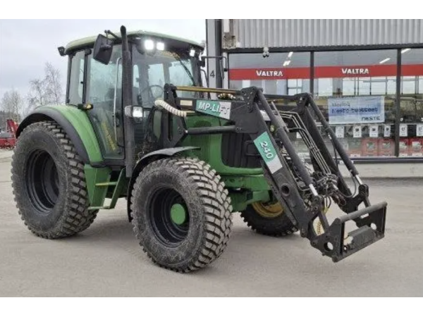 Трактор John Deere 6120 SE (2007)