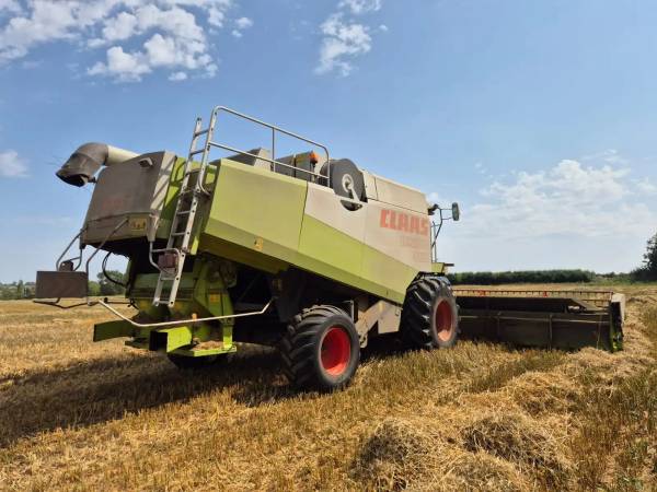 Комбайн Claas Lexion 480 (2001)