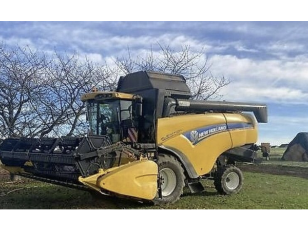 Комбайн New Holland CX5090 (2015)