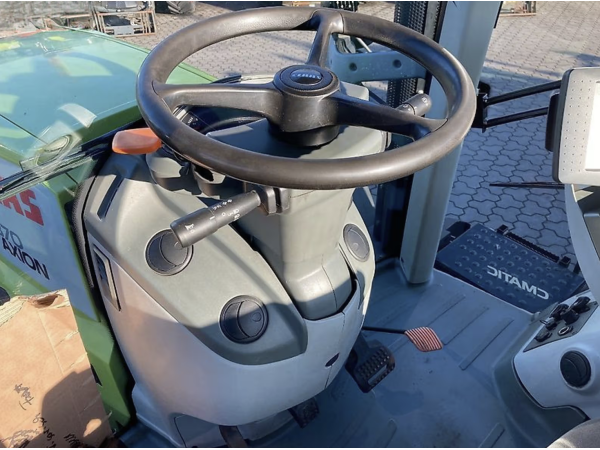 Трактор Claas Axion 870 (2017)