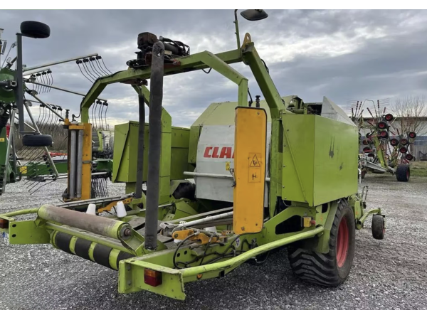 Прес-підбирач Claas Rollant 255 RC (2007)