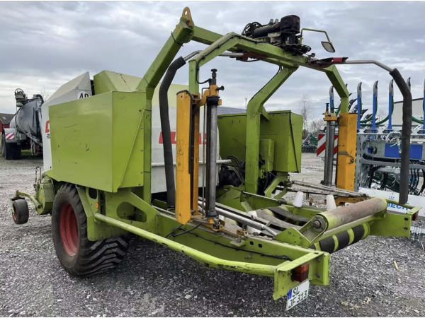 Прес-підбирач Claas Rollant 255 RC (2007)
