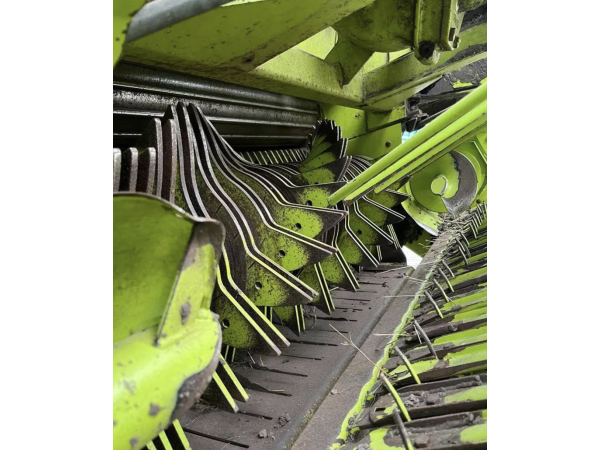 Прес-підбирач Claas Rollant 255 RC (2007)