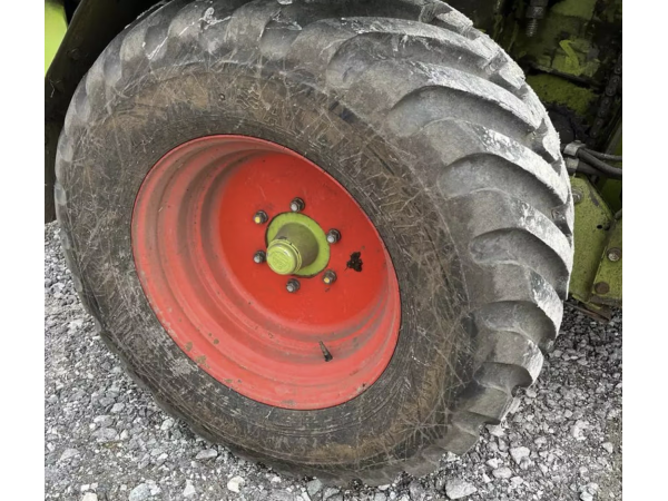 Прес-підбирач Claas Rollant 255 RC (2007)