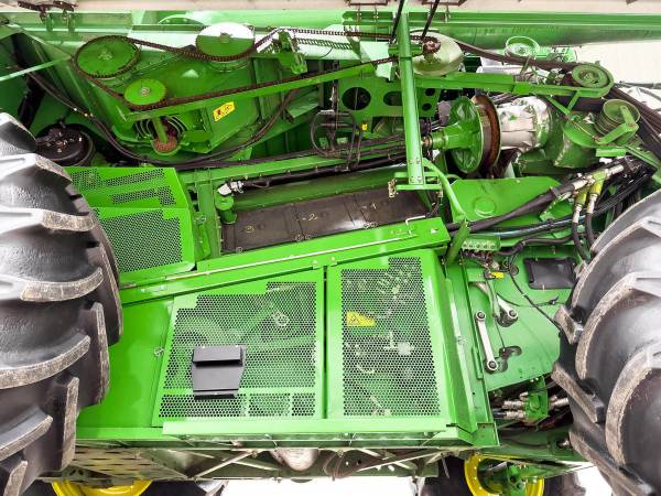 Комбайн John Deere S690 (2006)