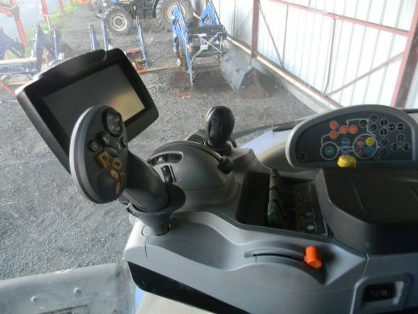 Трактор New Holland T8.360 (2012)