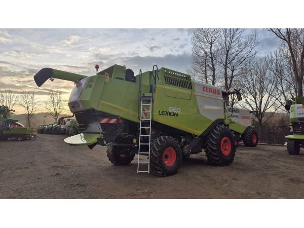 Комбайн Claas Lexion 650 (2012)