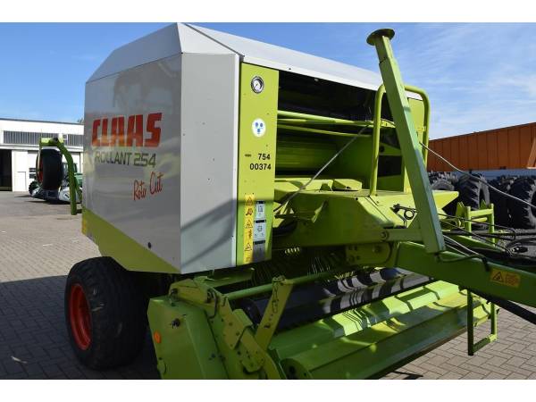 Прес-підбирач Claas Rollant 254 RC (2007)